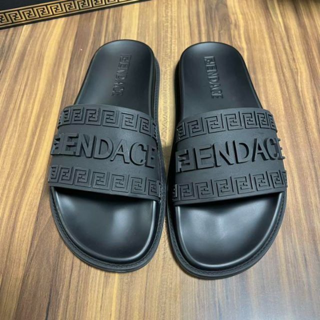 新品 FENDACE フェンダーチェ サンダル ロゴ フェンディ ヴェルサーチ