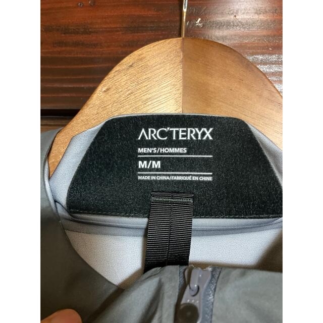 ARC'TERYX(アークテリクス)のボボ様専用　アークテリクス　ベータジャケット　cloud Mサイズ メンズのジャケット/アウター(マウンテンパーカー)の商品写真
