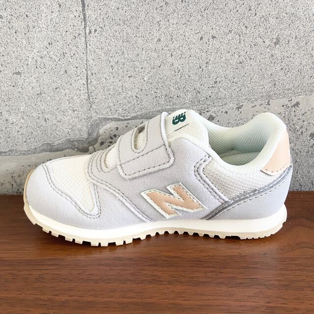 New Balance - 【新品】15.5センチ グレー×ベージュ New Balance - 【新品】15.5センチ グレー×ベージュ