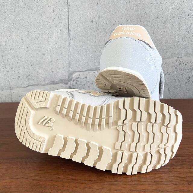 New Balance - 【新品】15.5センチ グレー×ベージュ New Balance - 【新品】15.5センチ グレー×ベージュ