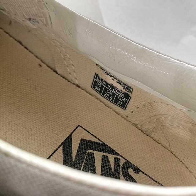 VANS(ヴァンズ)のc0094 バンズ　スリッポン　スニーカー　グレー　23.5cm vans メンズの靴/シューズ(スニーカー)の商品写真