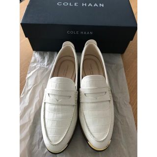 コールハーン(Cole Haan)のコールハーン♡コンフォートな履き心地のおしゃれローファー35.5(22.5)(ローファー/革靴)