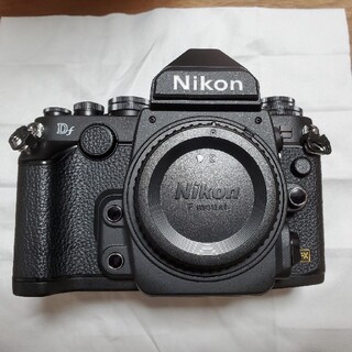 ニコン(Nikon)の【美品】Nikon df　ブラック（シャッター数5,280）(デジタル一眼)