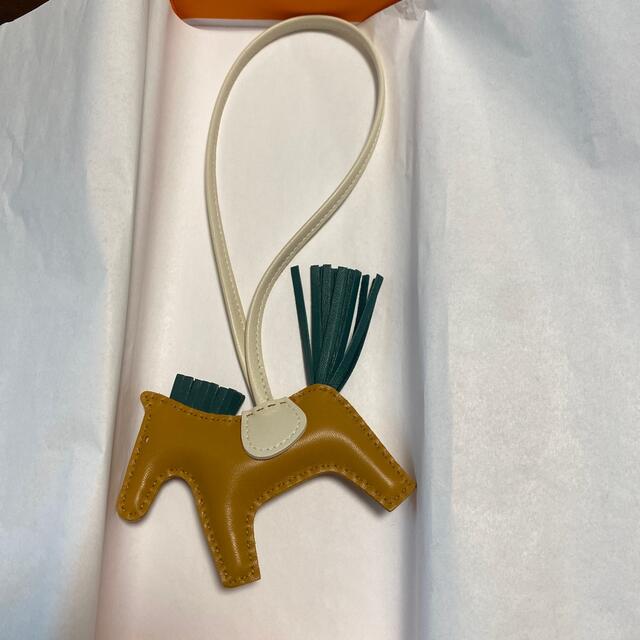 お得な情報満載 Hermes - 新品未使用 ロデオpmセサミ HERMES チャーム