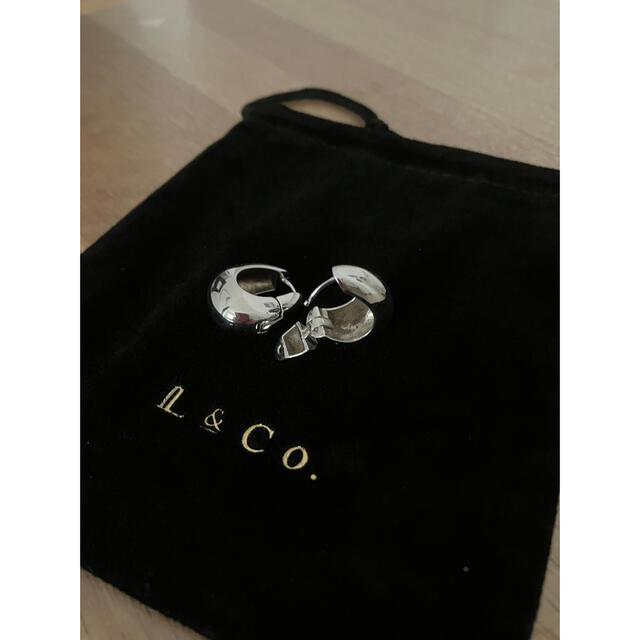 L&CO 佐藤優里亜コラボ シルバーピアス | academy.brandoville.com