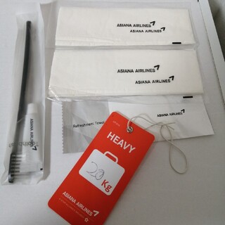 非売品♪アシアナ航空　機内食食べ方説明、歯ブラシ、HEAVY 札　紙ナプキン(航空機)