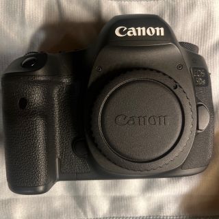 キヤノン(Canon)のCanon EOS 5Ds 本体と純正グリップ(デジタル一眼)