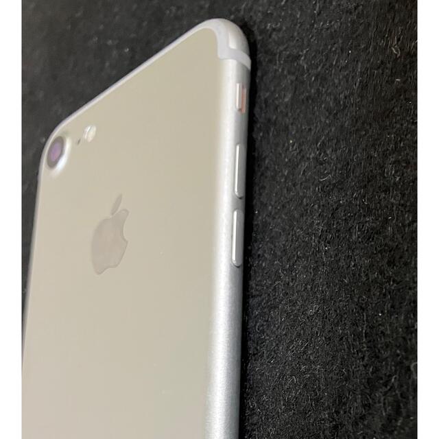 iPhone 7, Silver, 128GBスマートフォン/携帯電話