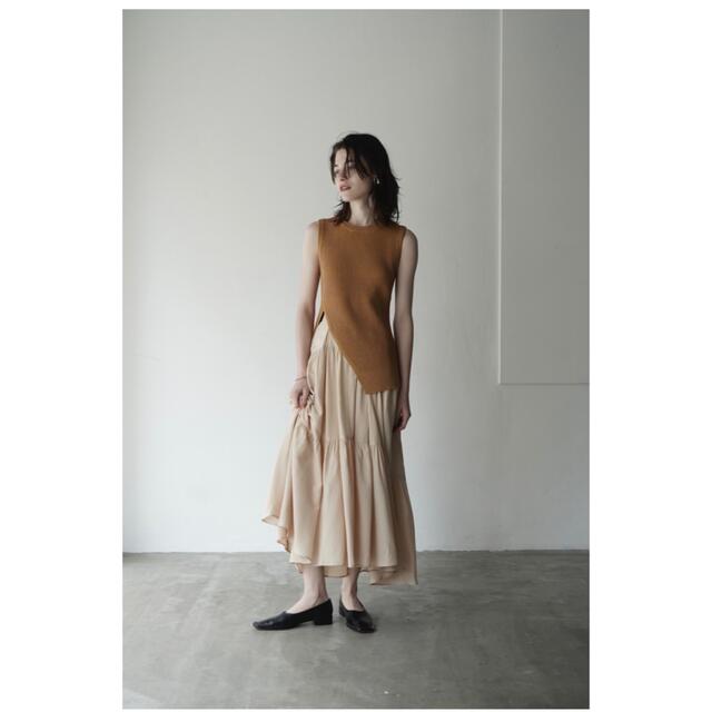 【今期 新品未使用】CLANE CURVE LINE TIERED SKIRT