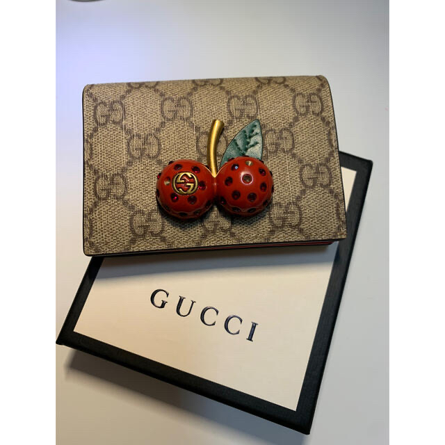 GUCCI チェリー さくらんぼ ミニ財布 レディースのファッション小物(財布)の商品写真