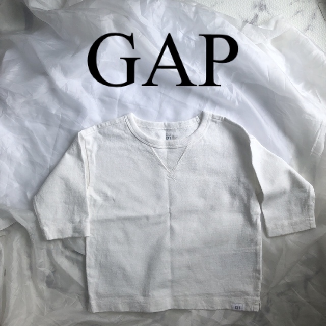 babyGAP(ベビーギャップ)のGAP コットン長袖白Tシャツ　カットソー　トップス90サイズ キッズ/ベビー/マタニティのキッズ服男の子用(90cm~)(Tシャツ/カットソー)の商品写真