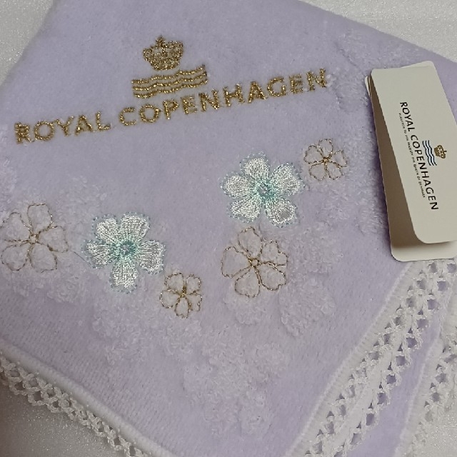 ROYAL COPENHAGEN(ロイヤルコペンハーゲン)の値下げ📌ロイヤルコペンハーゲン☆大判タオルハンカチ🌼 レディースのファッション小物(ハンカチ)の商品写真