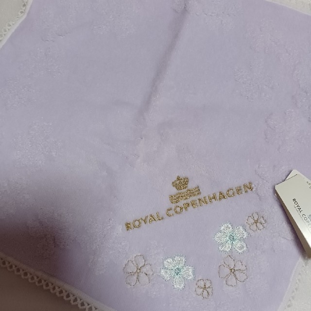 ROYAL COPENHAGEN(ロイヤルコペンハーゲン)の値下げ📌ロイヤルコペンハーゲン☆大判タオルハンカチ🌼 レディースのファッション小物(ハンカチ)の商品写真