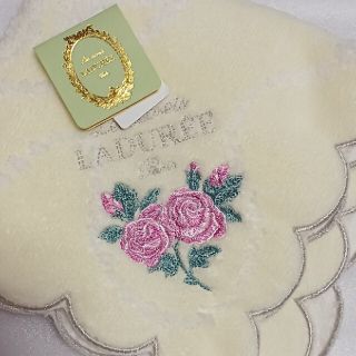 ラデュレ(LADUREE)の値下げ📌ラデュレ☆大判タオルハンカチ🌹(ハンカチ)