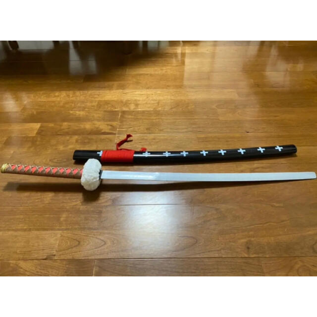 【美品】ワンピース　妖刀「鬼哭」　トラファルガー・ロー　刀　武器　模造刀