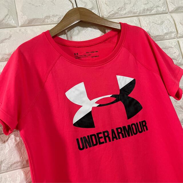 UNDER ARMOUR(アンダーアーマー)のアンダーアーマー　Tシャツ キッズ/ベビー/マタニティのキッズ服女の子用(90cm~)(Tシャツ/カットソー)の商品写真