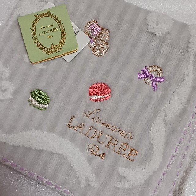 LADUREE(ラデュレ)の値下げ📌ラデュレ☆大判タオルハンカチ レディースのファッション小物(ハンカチ)の商品写真