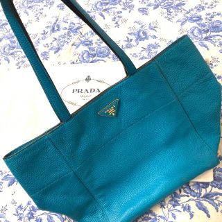 プラダ(PRADA)のプラダ　値下げ　バック　エメラルドブルー(ショルダーバッグ)