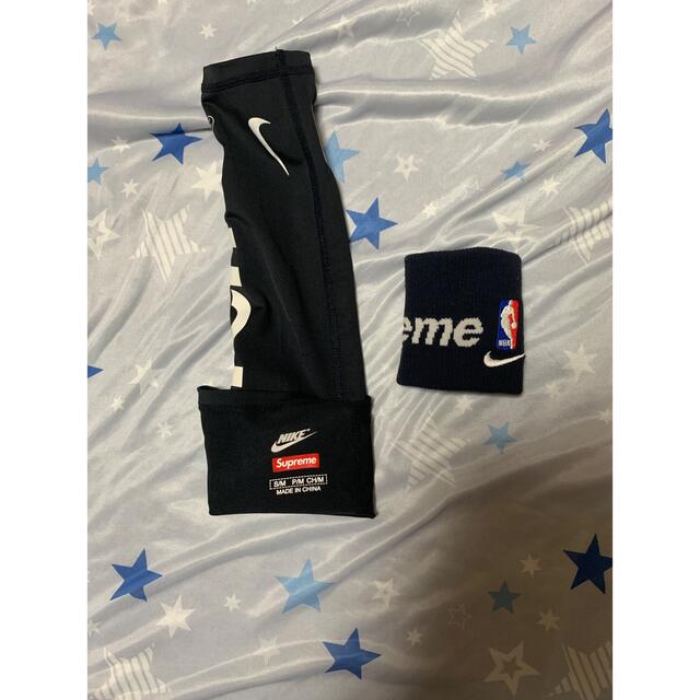 supreme nike アーム　リスト　ナイキ　ジョーダン　シュプリーム