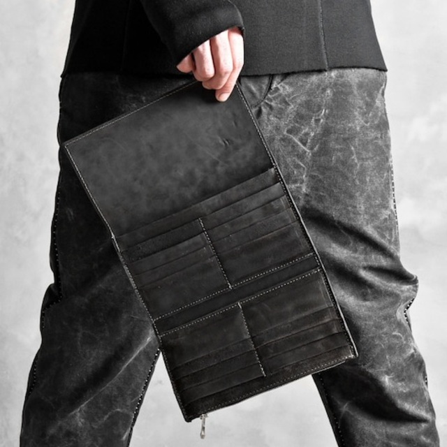 ISAMUKATAYAMA BACKLASH(イサムカタヤマバックラッシュ)のincarnation ホースバット コードバン 財布 ウォレット メンズのファッション小物(長財布)の商品写真