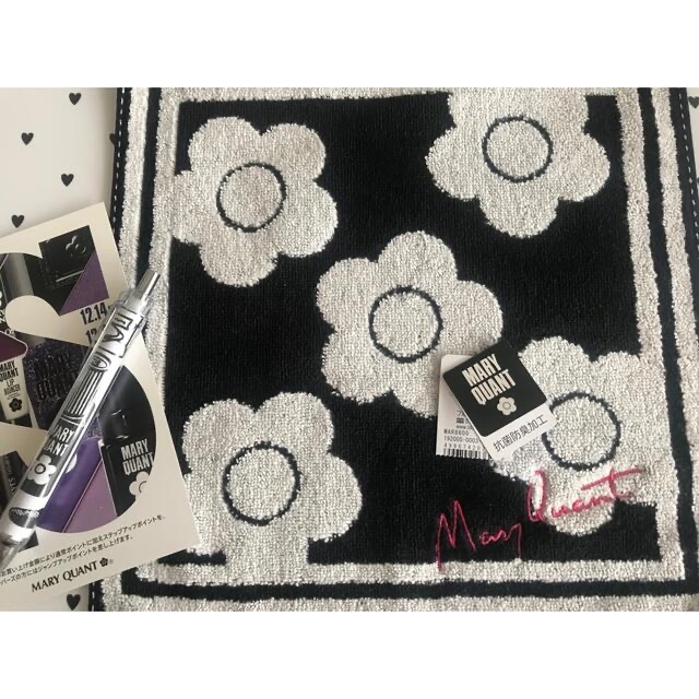 MARY QUANT(マリークワント)の❤️✳︎マリークワント・ハンカチ&ティッシュカバー✳︎❤︎✳︎おまけ付き レディースのファッション小物(ハンカチ)の商品写真