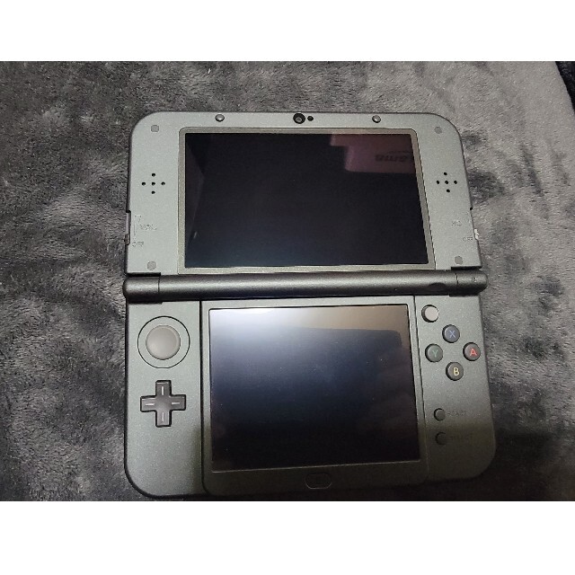 Newニンテンドー3DS LL メタリックブラック 1