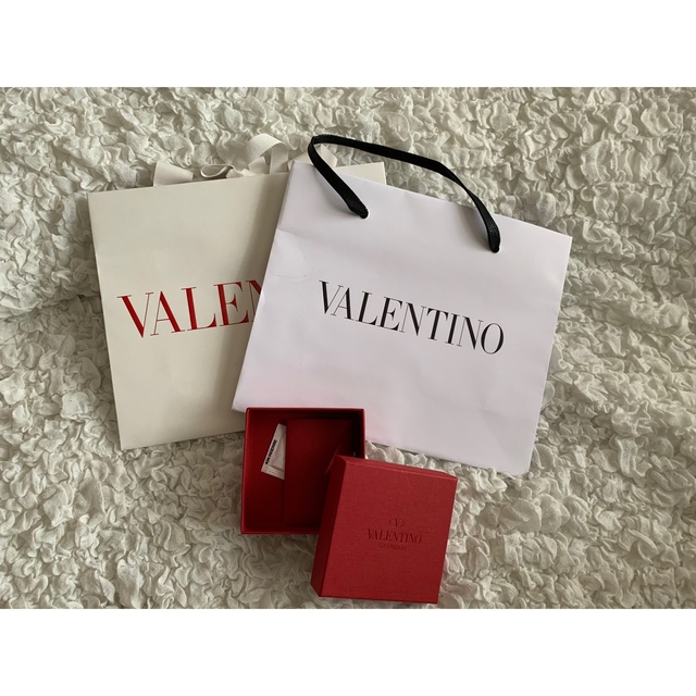 VALENTINO(ヴァレンティノ)のValentino ヴァレンティノ 箱　ショッパー レディースのバッグ(ショップ袋)の商品写真