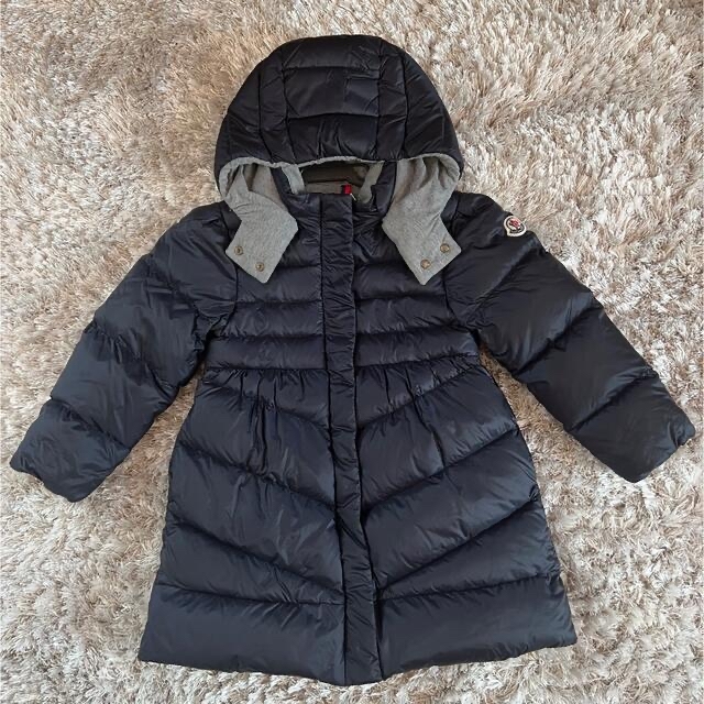 MONCLER(モンクレール)のモンクレール　ダウン　100 キッズ/ベビー/マタニティのキッズ服女の子用(90cm~)(ジャケット/上着)の商品写真