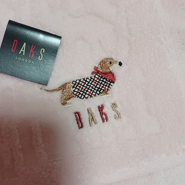 DAKS(ダックス)の値下げ📌DAKS☆大判タオルハンカチ🐶 レディースのファッション小物(ハンカチ)の商品写真