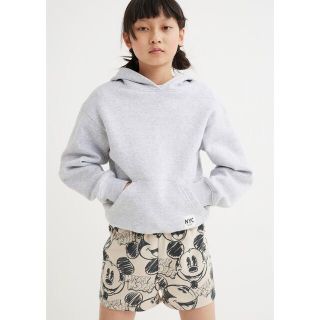 エイチアンドエム(H&M)のプリントスウェットショートパンツ ミッキー2枚セット 女の子160cm(パンツ/スパッツ)