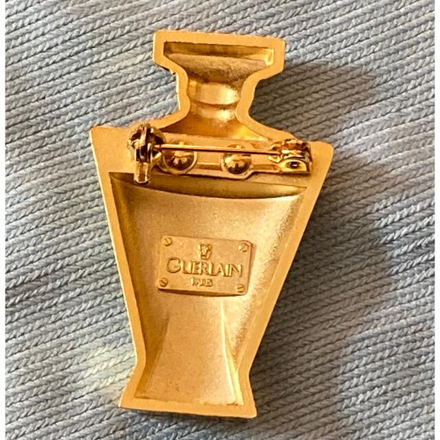 GUERLAIN(ゲラン)のゲラン　非売品　ブローチ レディースのアクセサリー(ブローチ/コサージュ)の商品写真