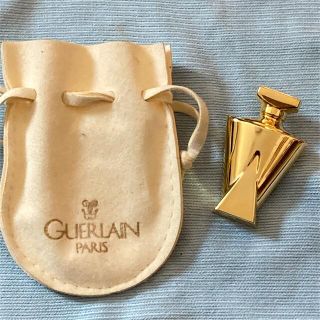 ゲラン(GUERLAIN)のゲラン　非売品　ブローチ(ブローチ/コサージュ)