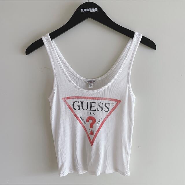 GUESS(ゲス)の美品　GUESS ロゴ　タンクトップ　ゲス レディースのトップス(タンクトップ)の商品写真