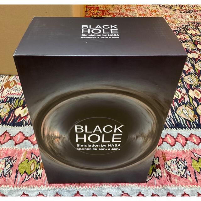 BLACK HOLE BE@RBRICK 100% & 400% | www.jarussi.com.br