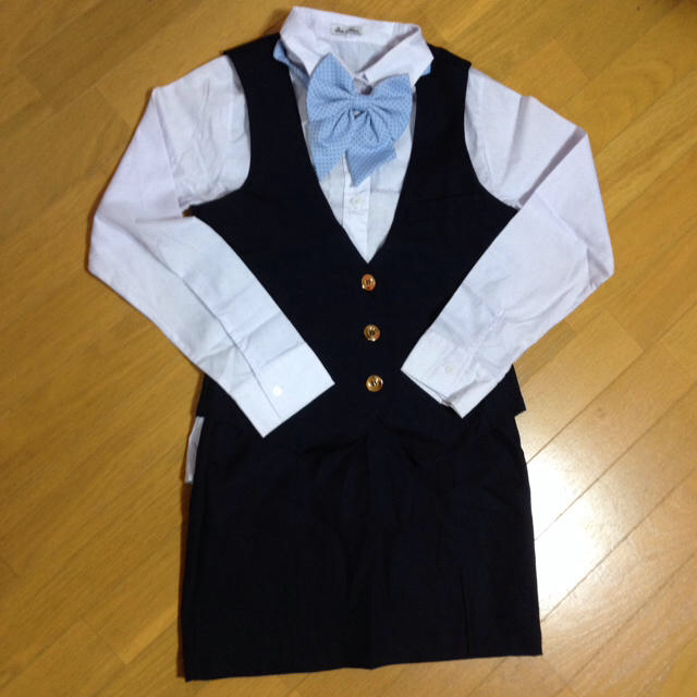 OL コスプレ衣装 OL風コスプレ衣装の通販 by 断捨離部屋🧸｜ラクマ