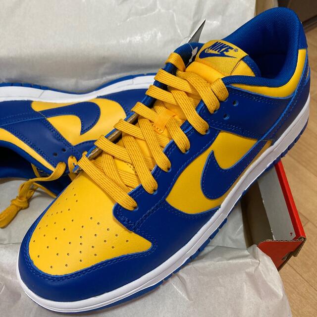 NIKE(ナイキ)のNIKE Dunk Low ナイキ ダンクロー レトロ UCLA 27cm 新品 メンズの靴/シューズ(スニーカー)の商品写真