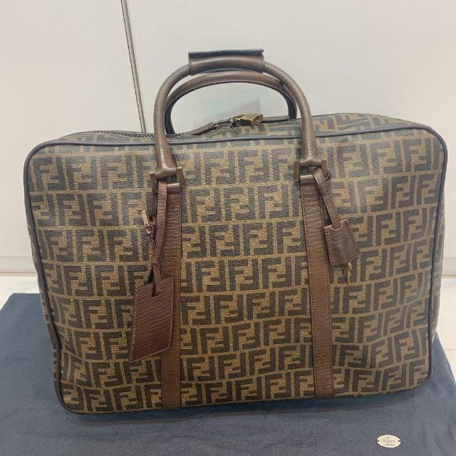 割引購入 フェンディ ☆未使用品☆FENDI - FENDI ズッカ柄 旅行カバン