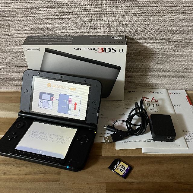 ニンテンドー3DS(ニンテンドー3DS)のニンテンドー3DS LL SPR-001(JPN)【充電器付】✩ジャンク✩ エンタメ/ホビーのゲームソフト/ゲーム機本体(家庭用ゲーム機本体)の商品写真