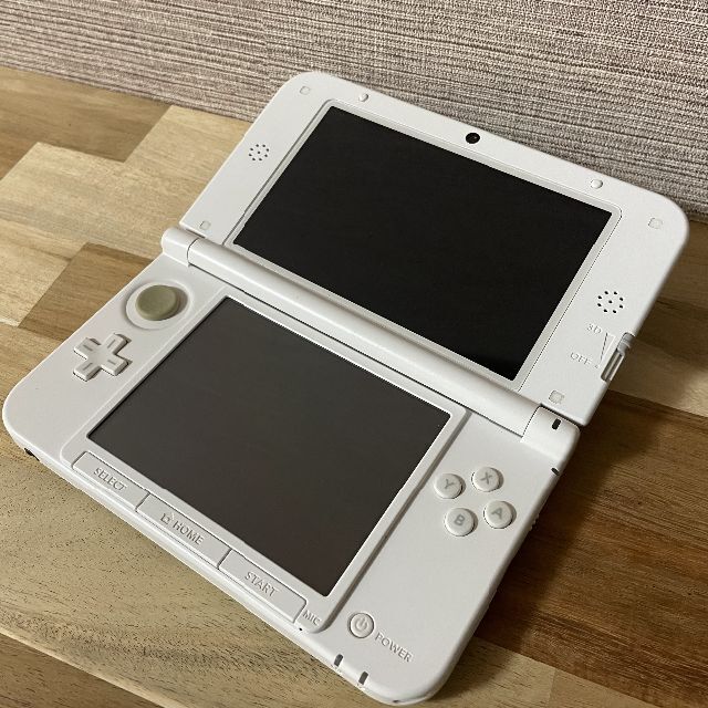 ニンテンドー3DS LL SPR-001(JPN)【純正充電器付】 8