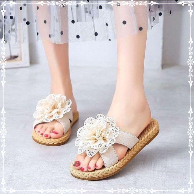 フラワー 花 ペタンコ 白 サンダル レディース 39 24 0 24 5の通販 By Amy S Shop ラクマ