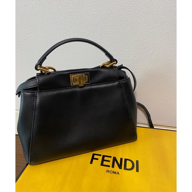 フェンディ　FENDI　ピーカブー