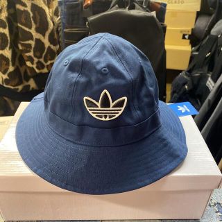 アディダス(adidas)の【新品】adidas originals リバーシブル バケットハット(ハット)