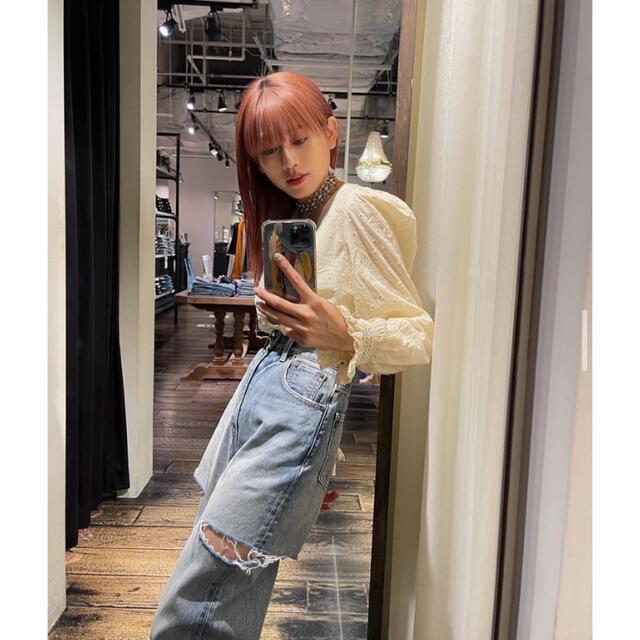 MOUSSY THIGH SLIT LOOSE STRAIGHT