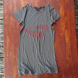 リステア(RESTIR)のジェイドジャザベルジャガー ラインストーン Tシャツ リステア リップ 半袖(Tシャツ(半袖/袖なし))