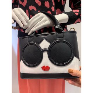 アリスアンドオリビア(Alice+Olivia)のAlice Olivia ステイシーフェイスモチーフ クロスボティートートバッグ(トートバッグ)