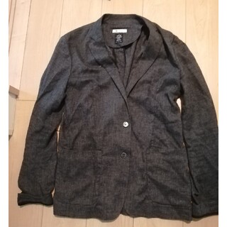 タケオキクチ(TAKEO KIKUCHI)のタケオキクチの薄手のグレーのジャケットです。(テーラードジャケット)