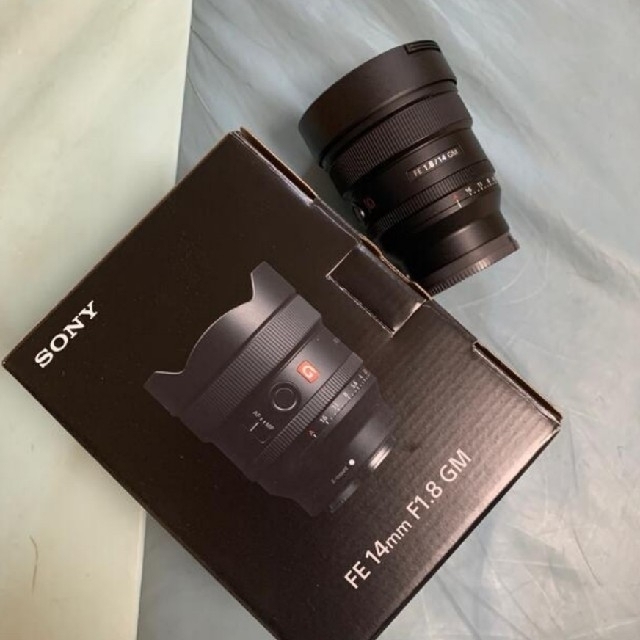 SONY(ソニー)のFE 14mm F1.8 GM SEL14F18GM スマホ/家電/カメラのカメラ(レンズ(単焦点))の商品写真
