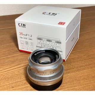 フジフイルム(富士フイルム)の　7Artisans 35mm f1.2 レンズ　富士フィルム Xマウント(レンズ(単焦点))