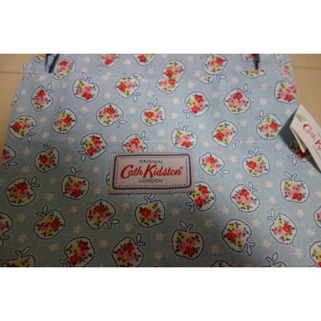 Cath Kidston(キャスキッドソン)の【新品】キャスキットソン　エプロン　アップル花柄♪　インポート レディースのレディース その他(その他)の商品写真