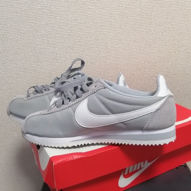 NIKE スニーカー　24cm